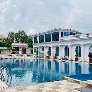 Dream Palace Hotel